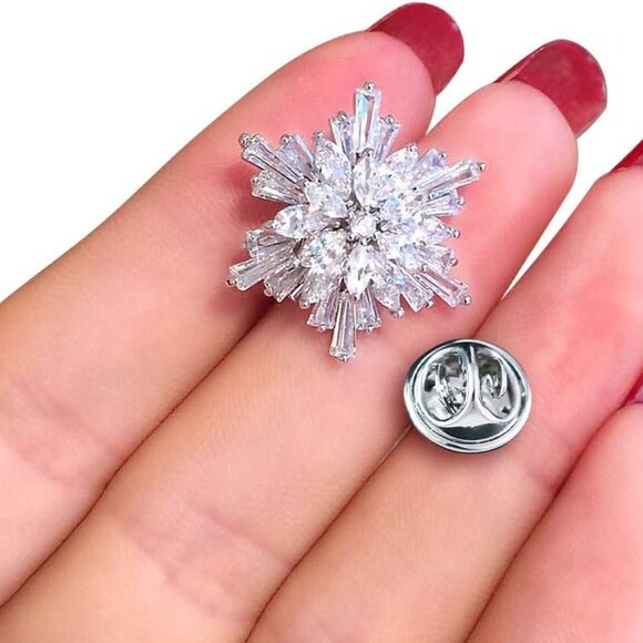 OKA Clear Austrian Crystal Winter Snowflake Brooch Pin, Elegant White Crystal Br - Picture 3 of 9